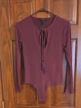 BCBGMaxAzria Maroon Tie-Front Long-Sleeve Bodysuit